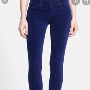 Joie mid rise skinny jeans!! Size 25